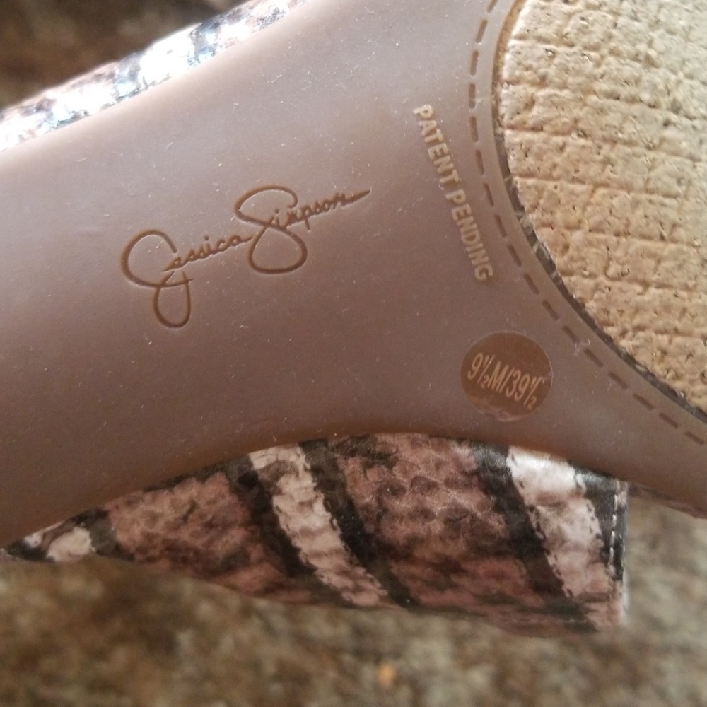 Heels - Picture 3 of 8